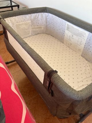 Cuna de colecho gris