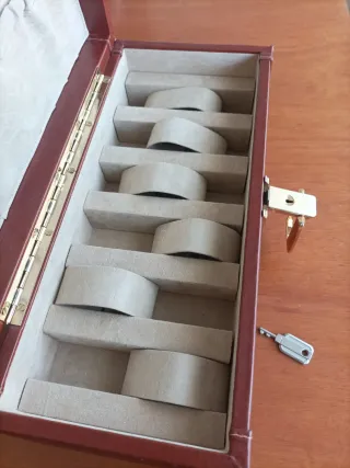 Caja para relojes de piel marrón
