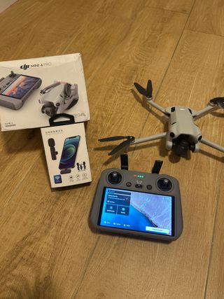 Dron DJI Mini 4 Pro