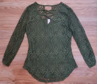 Blusa verde encaje manga larga
