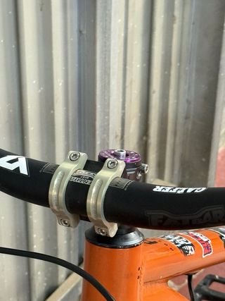 Bici Dirt Jump Commencal Absolut Arancione