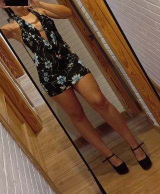 Vestido escotado floral