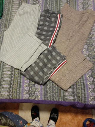Lote de  seis Pantalones  de Mujer