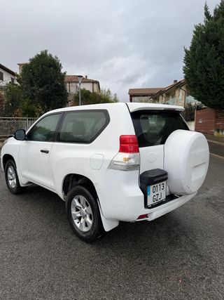 Toyota Land Cruiser 2010