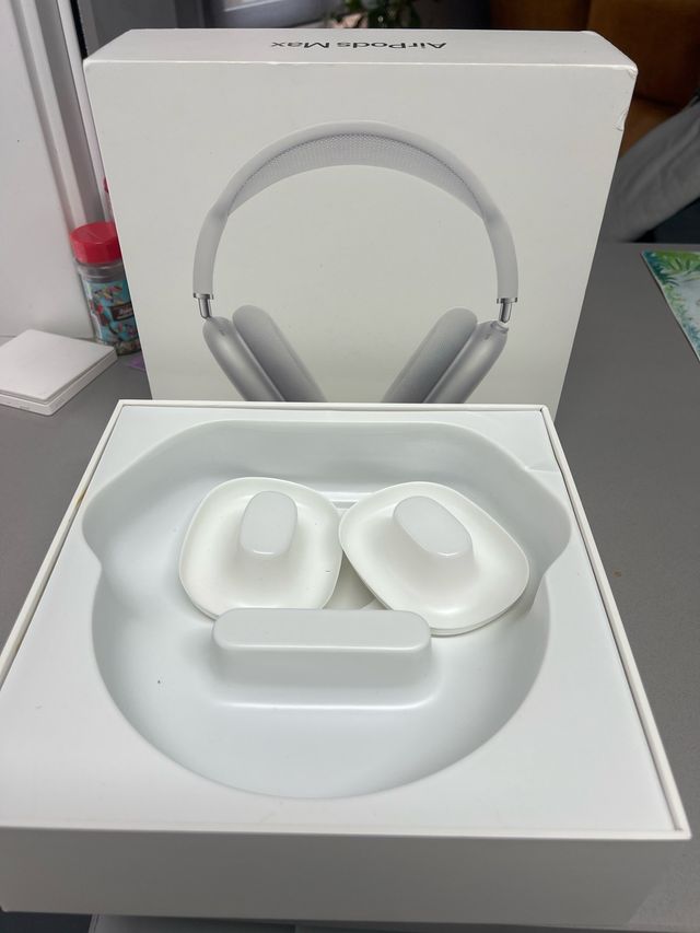 Caja vacía AirPods Max