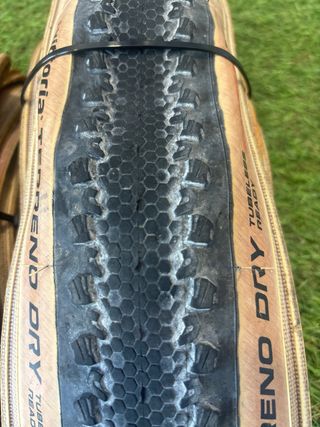 Cubiertas Vittoria Terreno Dry TLR 700x38C gravel