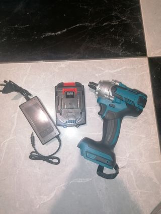 Taladro y pistola de impacto a batería