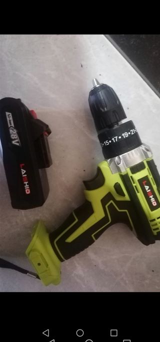 Taladro y pistola de impacto a batería