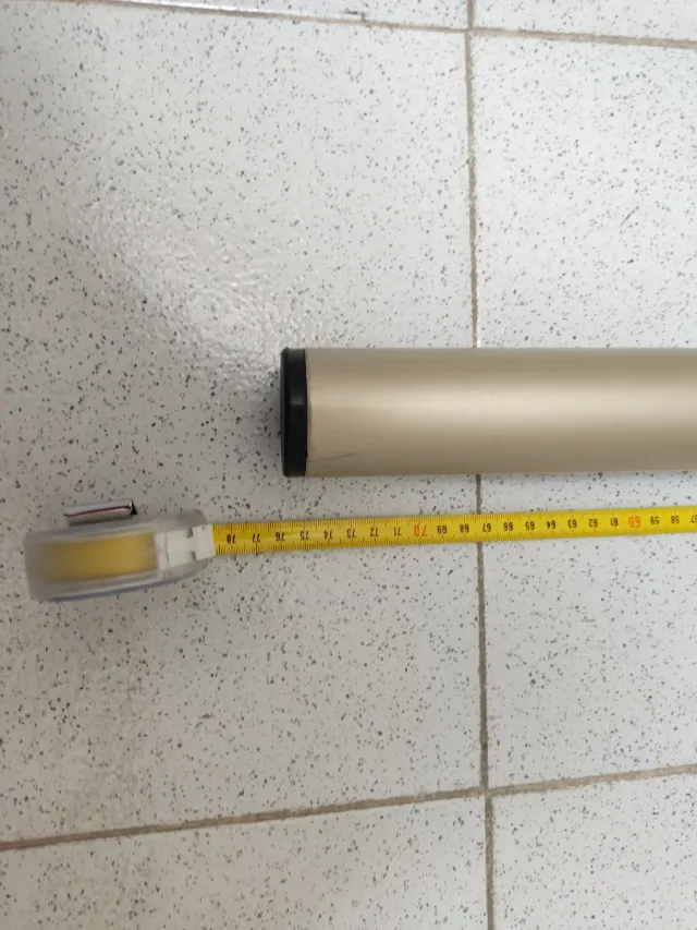 Gambe cilindriche in metallo per tavolo