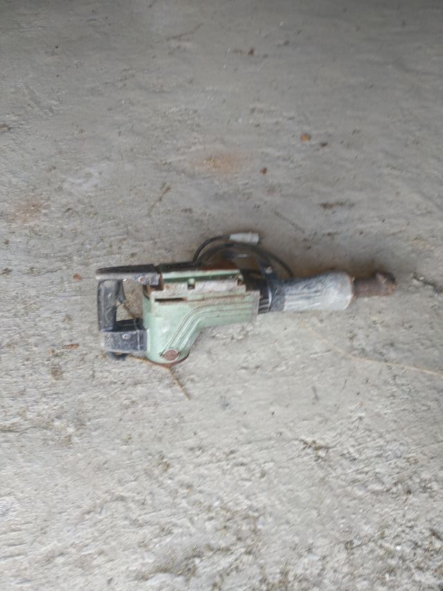 Martillo Eléctrico Demoledor Hitachi H65SB