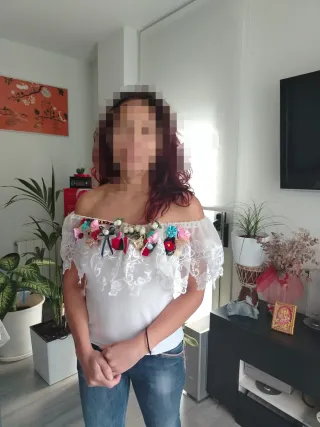 Accesorio flores blusa otavaleña