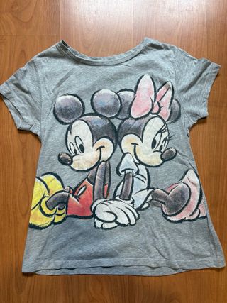 Camiseta Mickey y Minnie gris