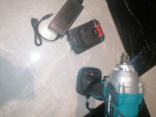 Taladro y pistola de impacto a batería
