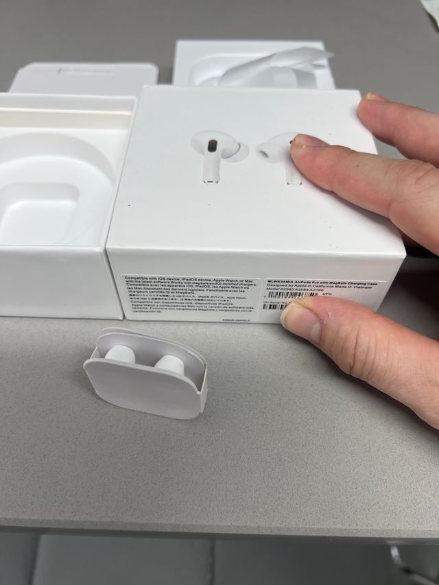Caja vacía AirPods Pro Apple