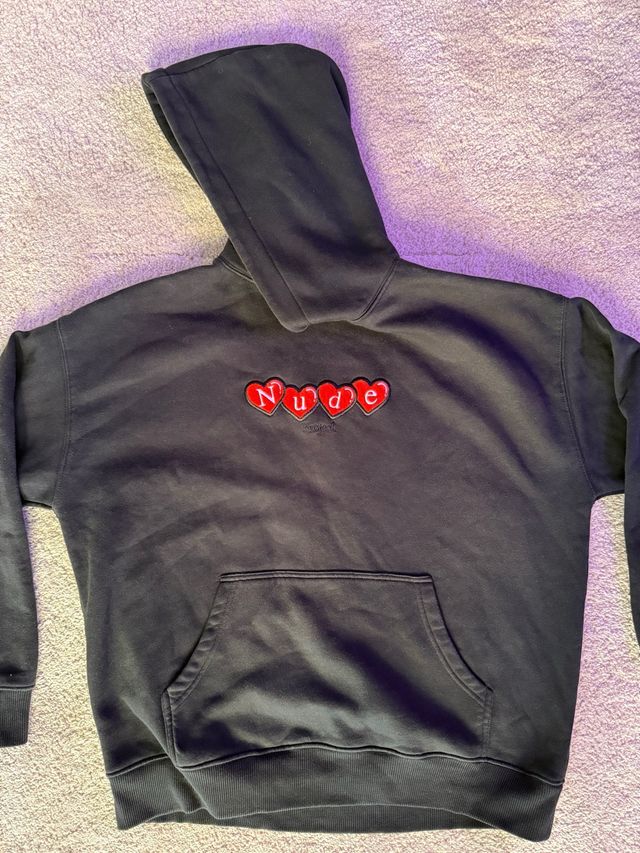 Sudadera Nude Project Corazones Rojos Negra