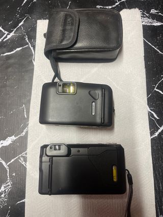 Fotocamere Minolta F35 e Nikon Zoom 90 AF