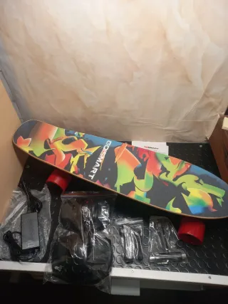 Skateboard elettrico con acceleratore