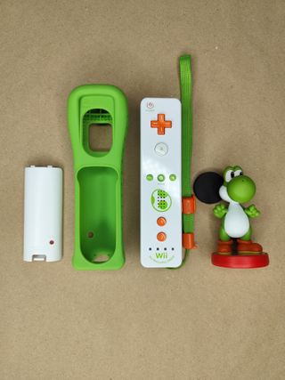 Mando Wii Edición Limitada Yoshi + Amiibo