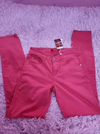 Pantalón Guess Rojo