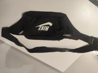Riñonera Nike Negra