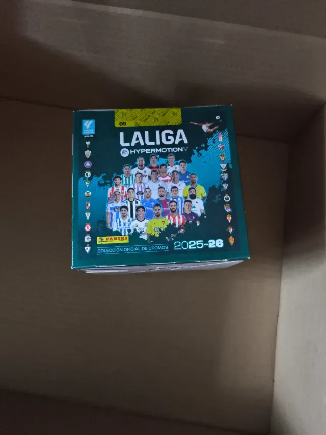 Caja Cromos La Liga Hypermotion (50 sobres) 2025-2