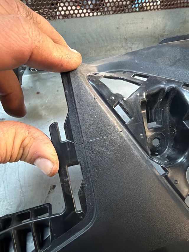 Contraescudo Yamaha T-Max 560 2023