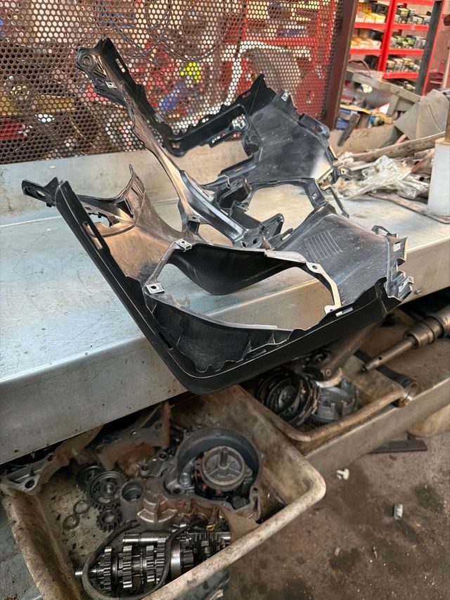 Contraescudo Yamaha T-Max 560 2023