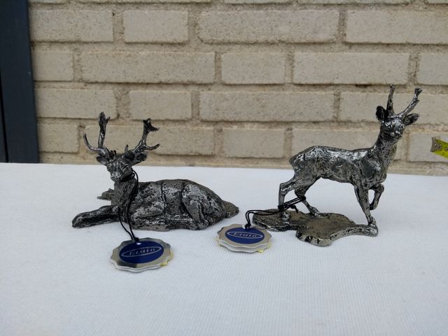 Figure di cervi in peltro