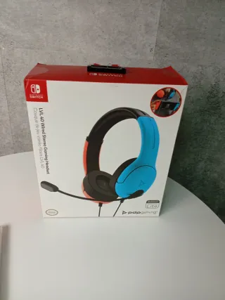 Pacchetto Nintendo Switch: Gioco + Cuffie