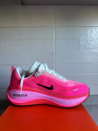 Nike Vomero Plus Mujer Rosa