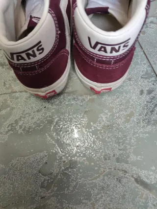 Zapatillas Vans Rojas y Blancas