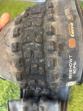 Cubierta Maxxis Dissector 29x2.40wt 3C Maxx Terra