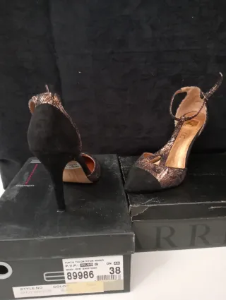 Zapatos de tacón fiesta pitón negro y dorado