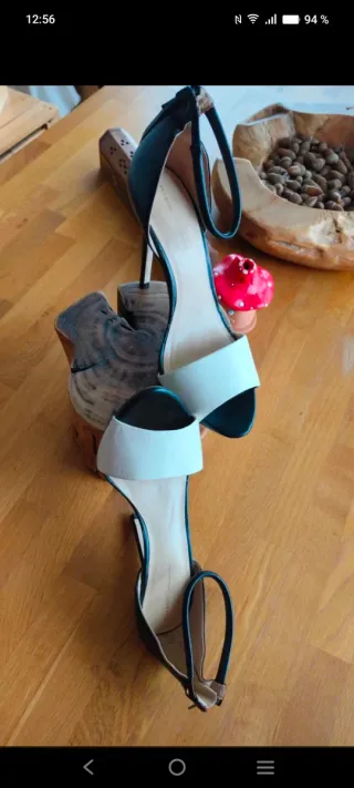 Sandalias Tacón Zara Negras y Blancas