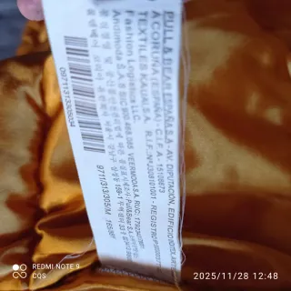 Cazadora acolchada Pull&Bear amarilla