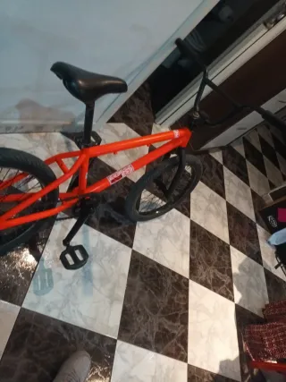 Bicicleta BMX Roja