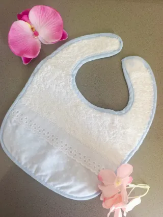 BABERO BEBÉ CELESTE