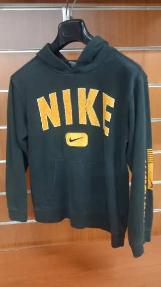Felpa Nike Nera con Logo Oro