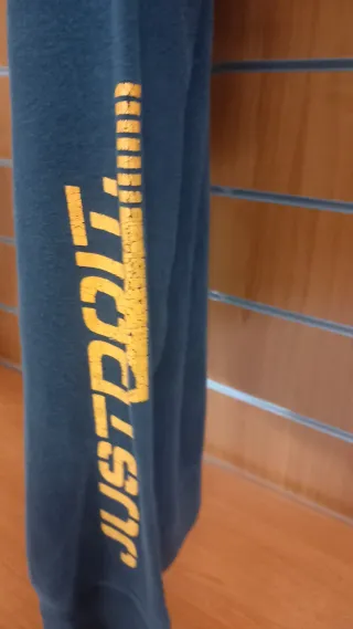 Felpa Nike Nera con Logo Oro