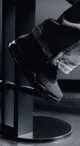 Jordan 4 Black Cat (2025)