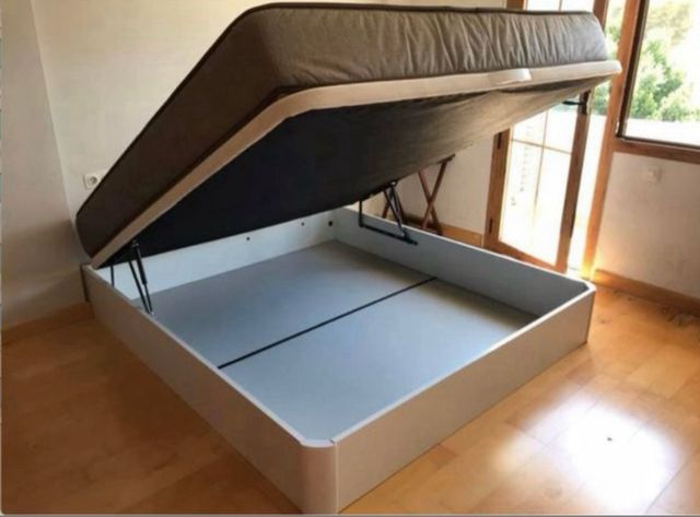 Ultime unità di CANAPÉS in offerta speciale!