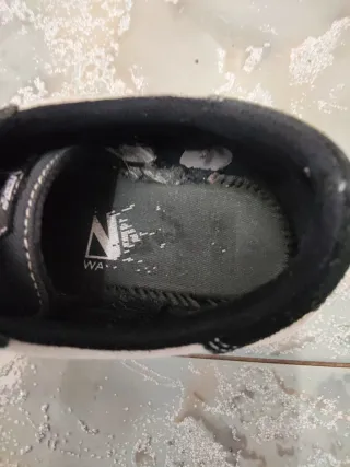 Zapatillas Vans Negras y Blancas