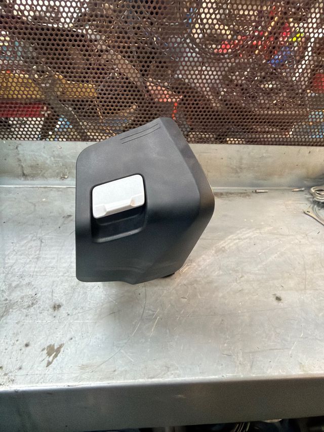 Guantera Yamaha T-Max 560 2023