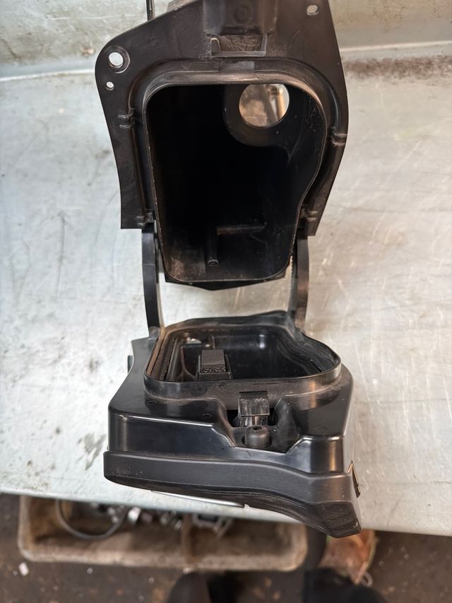 Guantera Yamaha T-Max 560 2023