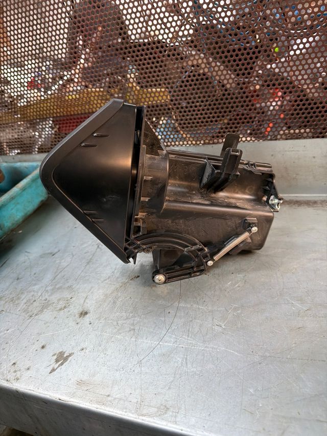 Guantera Yamaha T-Max 560 2023