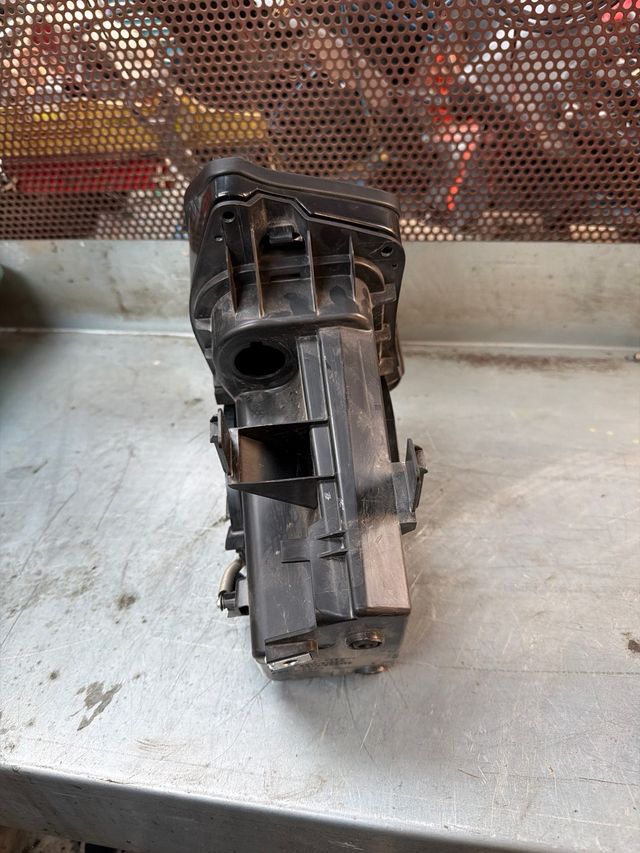 Guantera Yamaha T-Max 560 2023