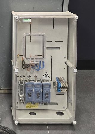 Caja CGP-7-160/BUC + Contador Trifásico