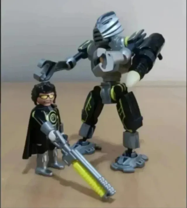 Playmobil Androide e Agente Segreto