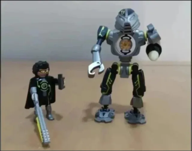 Playmobil Androide e Agente Segreto