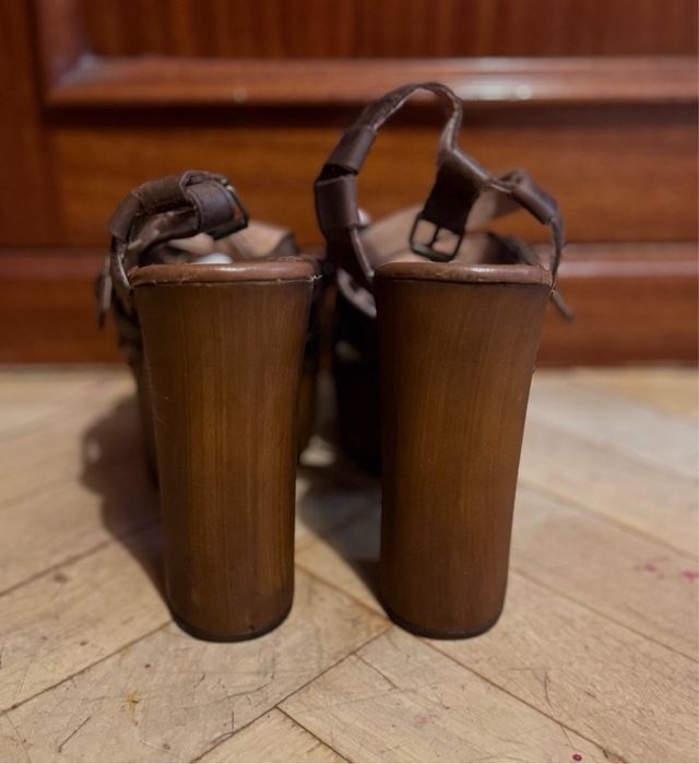 Sandalias de tacón alto